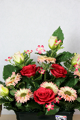 Fleurs artificielles pour cimetière - Jardinière de roses et gerberas